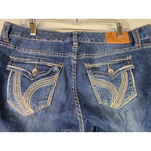 Ariya Women’s Size 15/16 Bootcut Jeans Stretch Denim Medium Wash Classic Fit - Picture 4 of 12